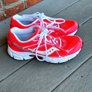 EUC Saucony running shoe